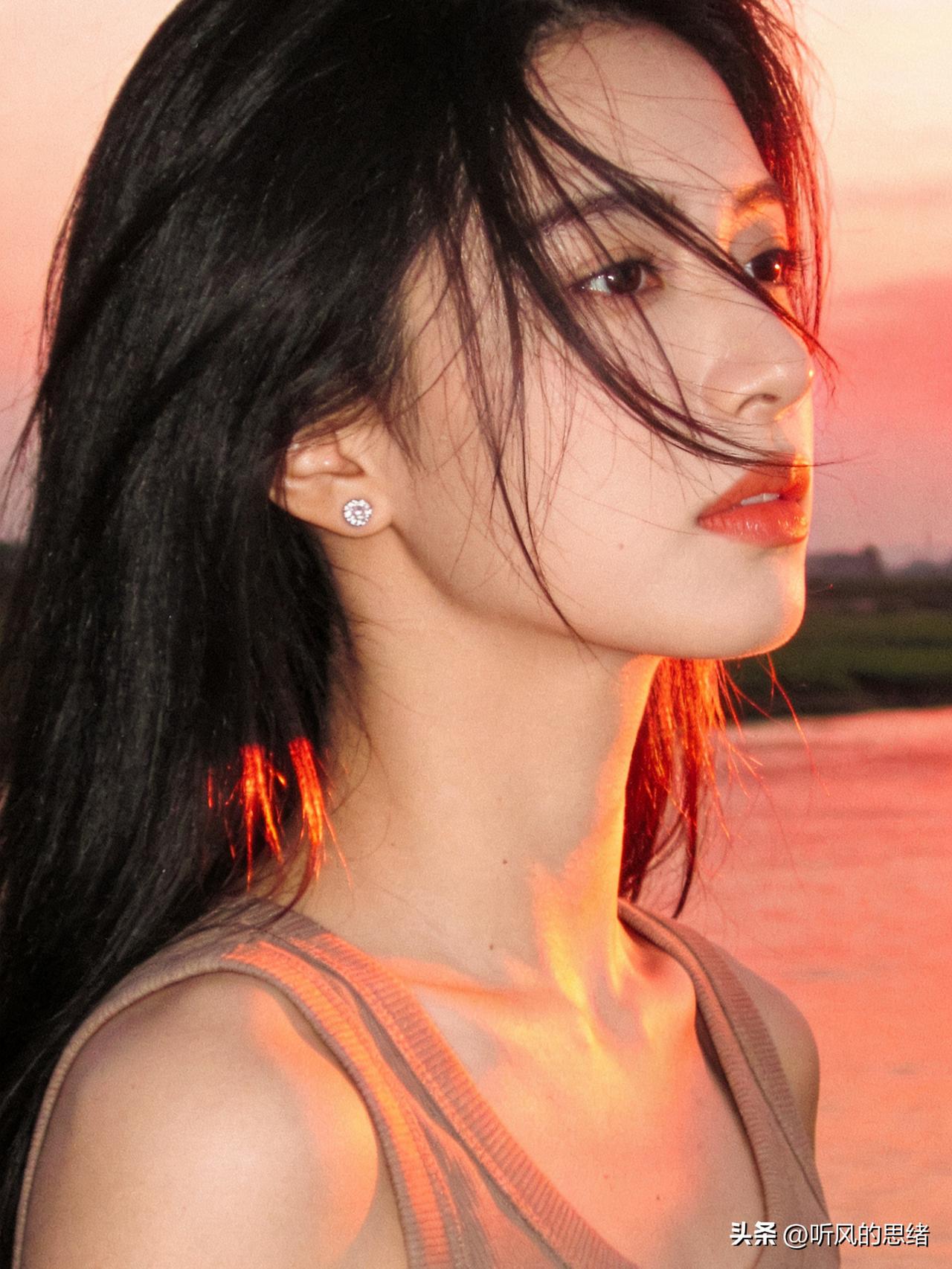 年过四十终于懂：
日子不是过给别人看的。

穿得体面不如睡得安稳，存款数字不如家