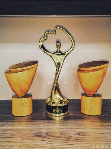 赵丽颖纯粹且热望滚滚向前  赵丽颖依旧纯粹且热望依旧滚滚向前  记录了开年的一些