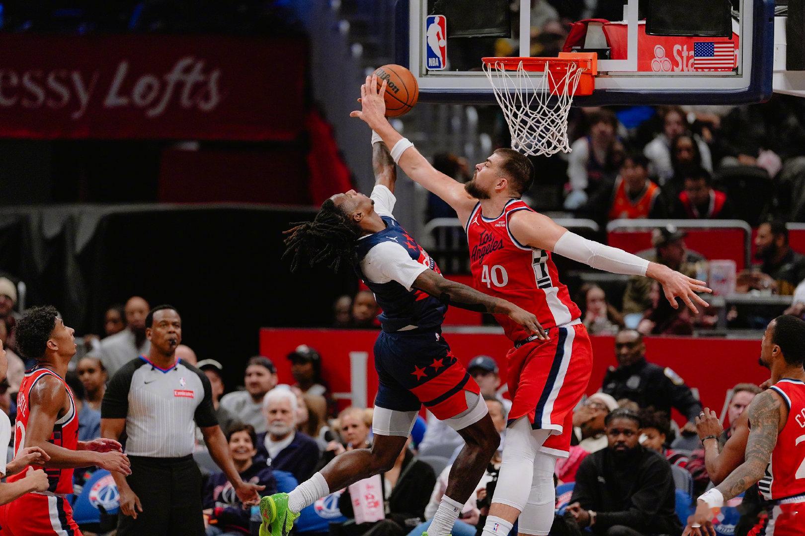 洛杉矶快船关于祖巴茨的问题，希望快船队球迷们尽可能保持冷静的视角，不要跟风就一两