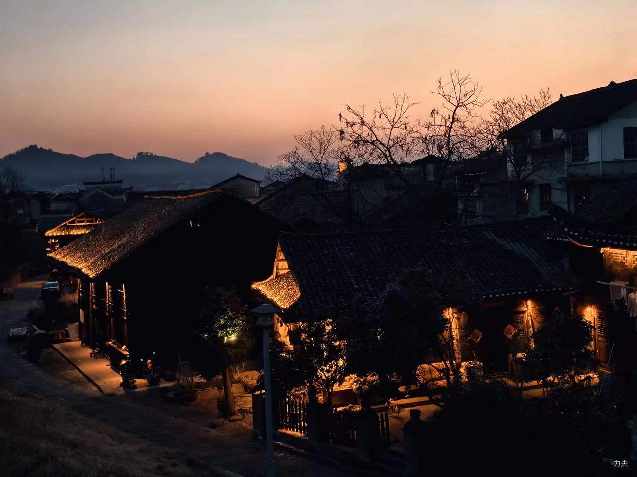 2018年曾经到过里耶古城，这次春节经过古城里面依然冷清，没有多少游客，都是当地