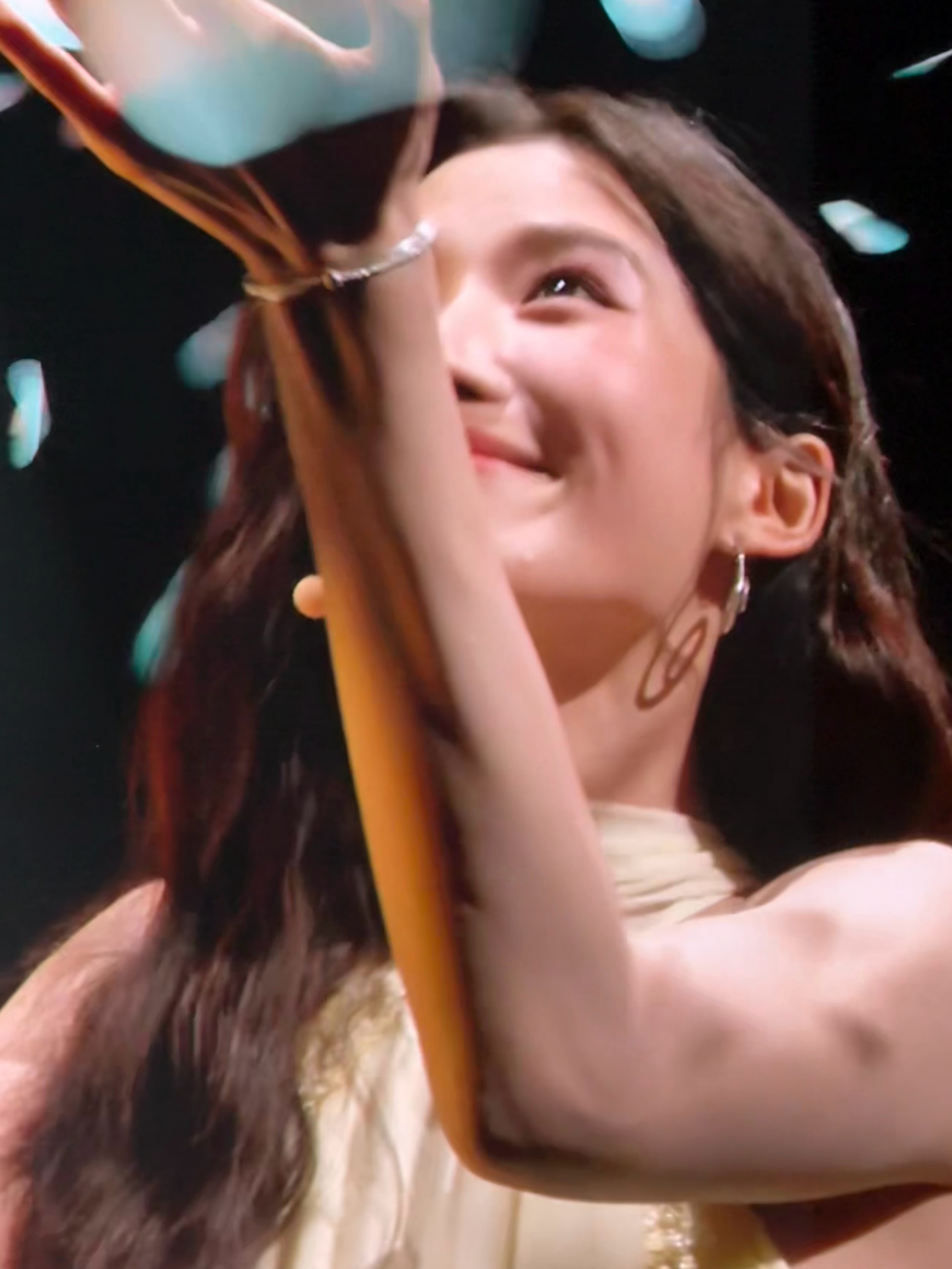 卢昱晓来现场啦！简直就是仙女下凡[捂嘴哭] ​​​