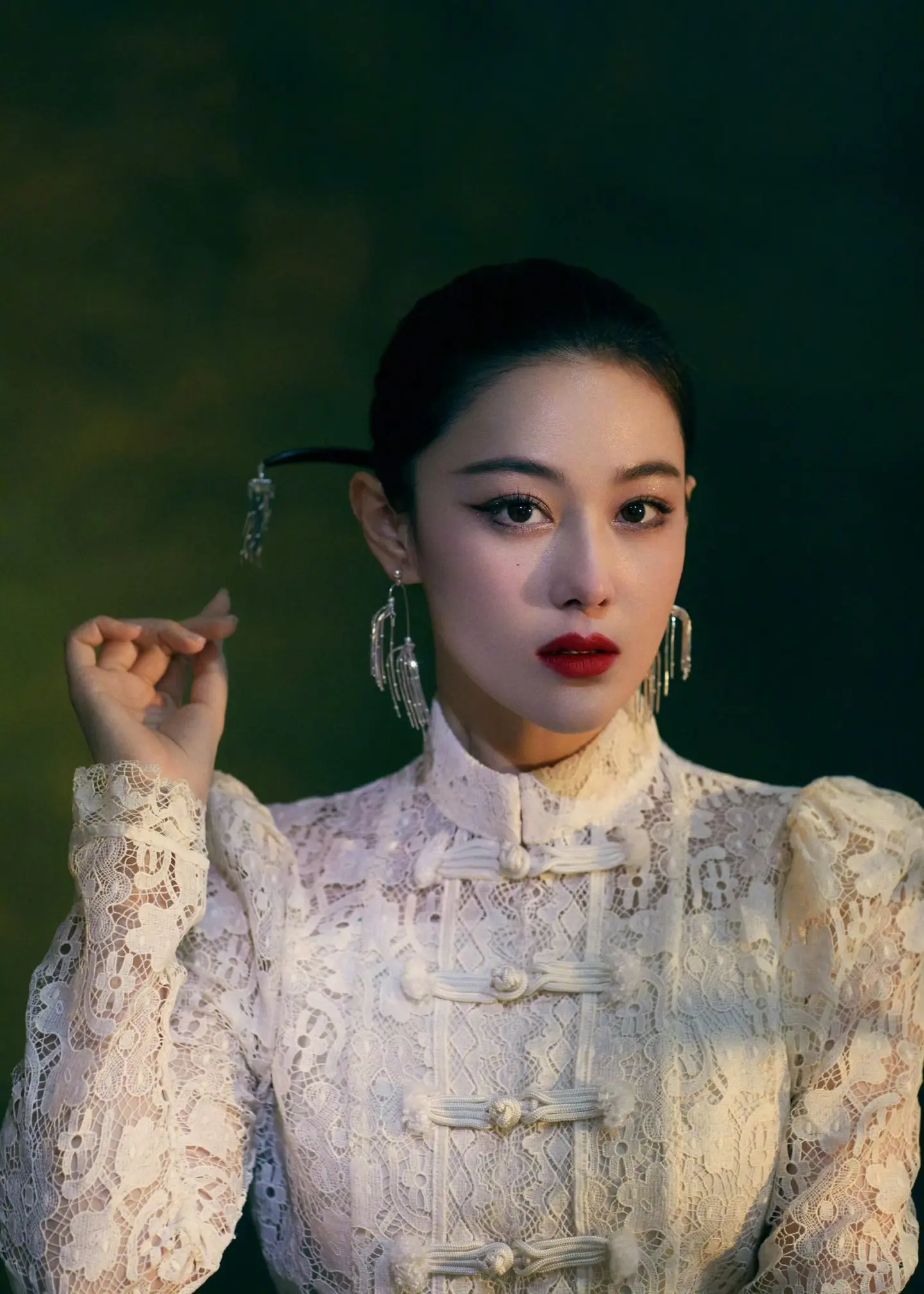 好有故事感的一张脸