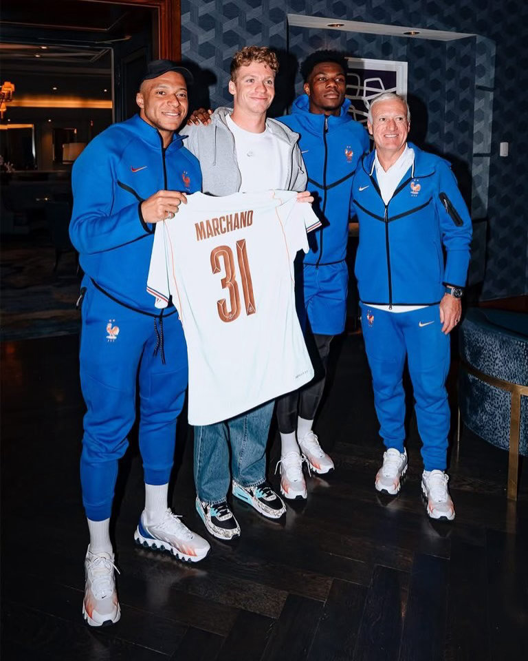 姆巴佩  IG更新：这一周，满载收获与欢乐.今夏再会……💫🇫🇷Une se