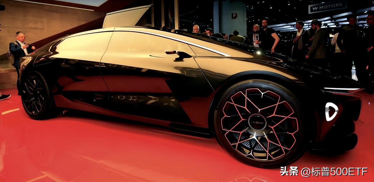 现代与奢华的融合
阿斯顿·马TLagonda Vision Concept
这辆