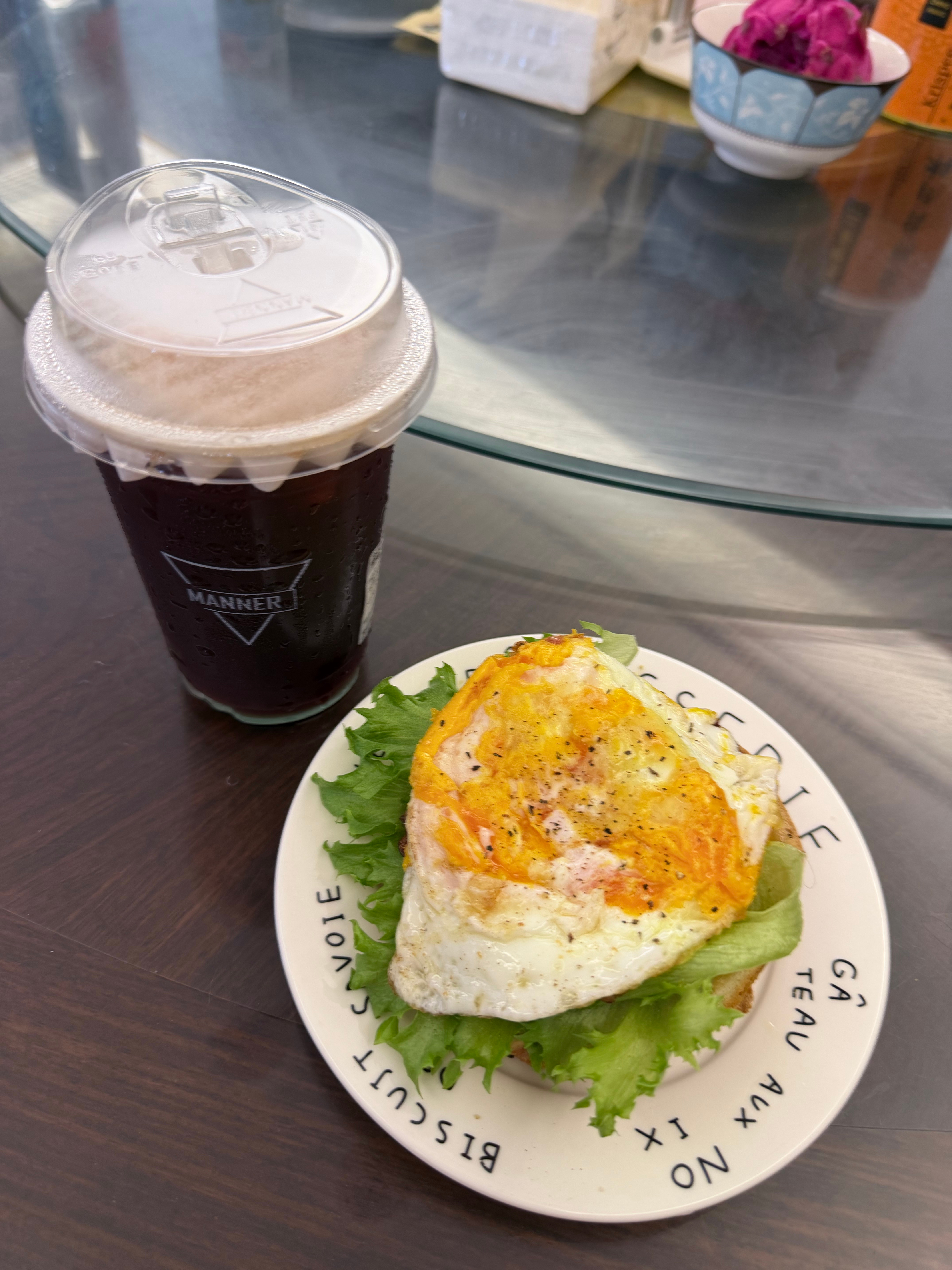 早上好🌞，我发现manner 的冰葡乌龙美式也还不错 