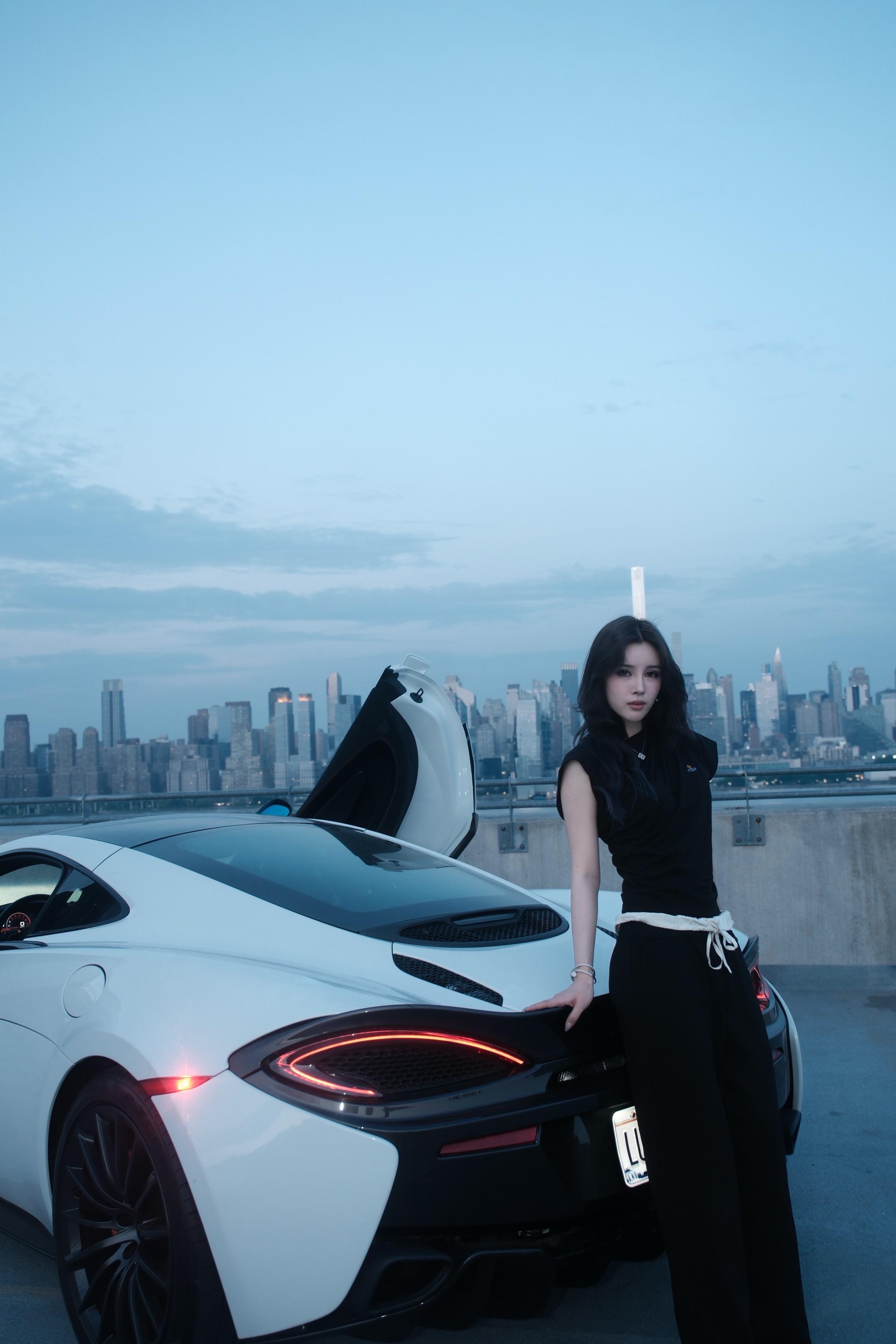 人性的底色是欲望，关系的本质是交换。谁来都是感情为皮，利益为骨。