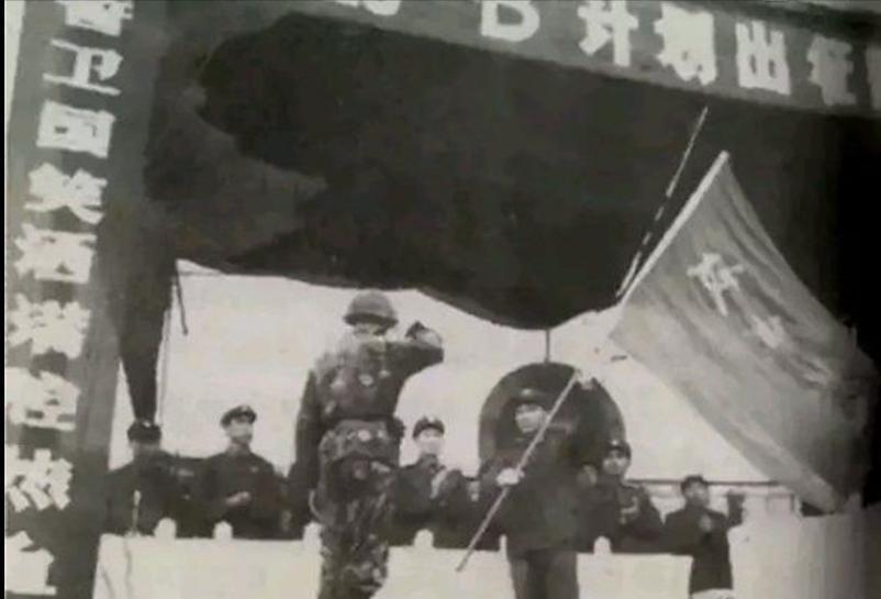 十年间两山轮战，各大军区接力参战，首次战斗全程直播，最后越南被完全击溃！
198