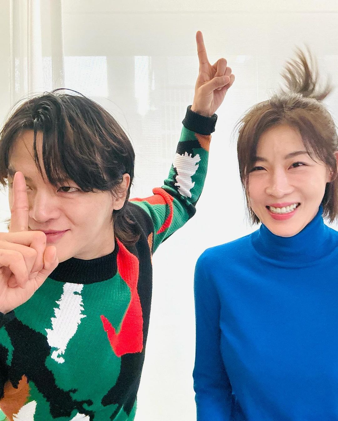 #河智苑[超话]#102320231208ins（补发）오랜만에 동구랑~~ ?