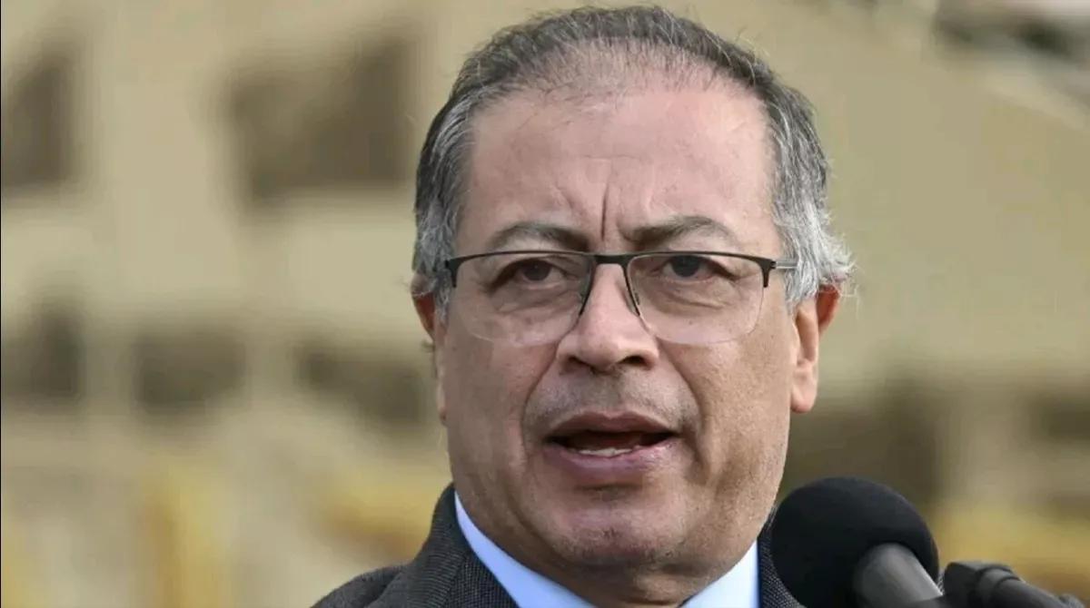 佩特罗成功躲过了一次暗杀

现在不知道这个世界怎么了，似乎就是暗杀无处不在，说前