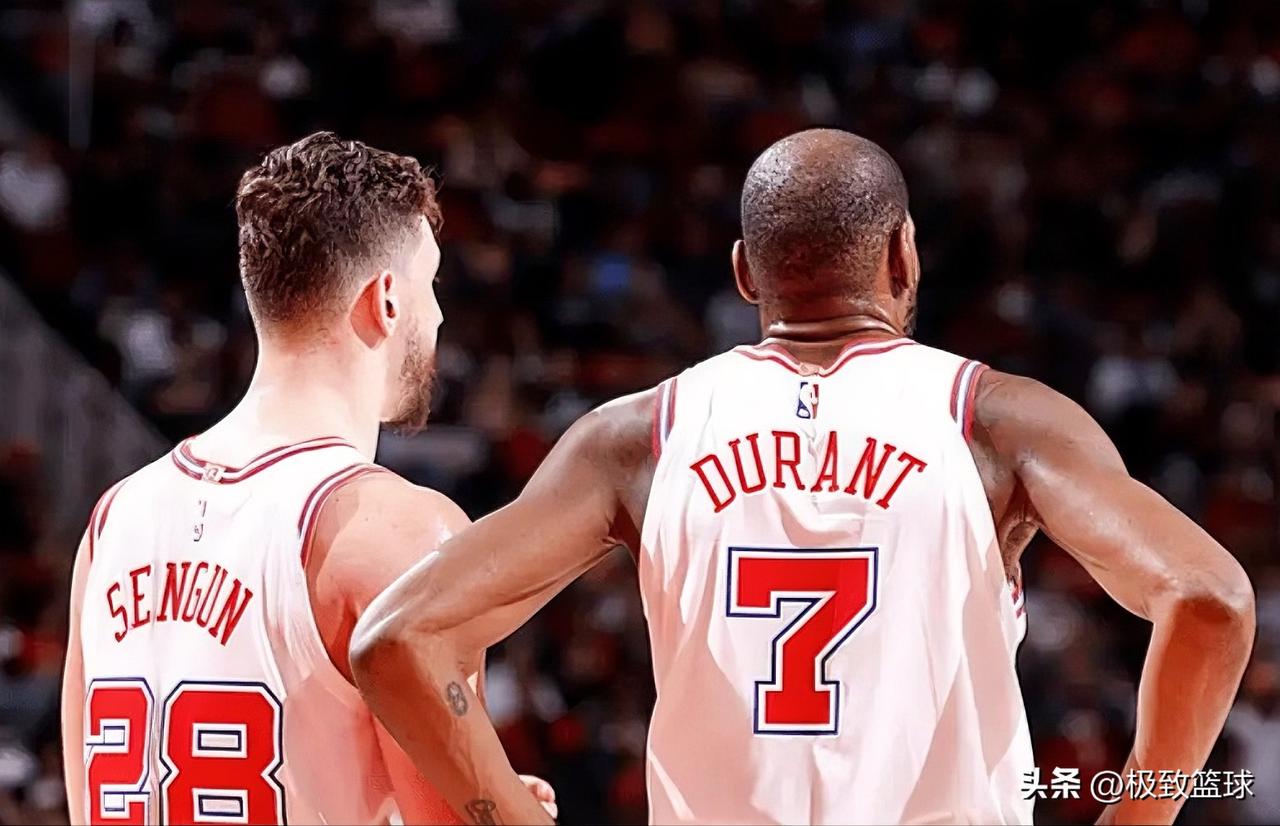 前NBA球员马克斯韦尔质问火箭：为什么交易截止日没签控卫，有很多控卫啊！

近日