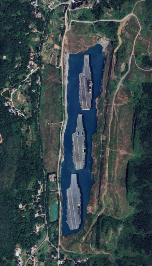 原来中梁山矿坑能把咱家的三艘航母同时放下，同比例合成！ 