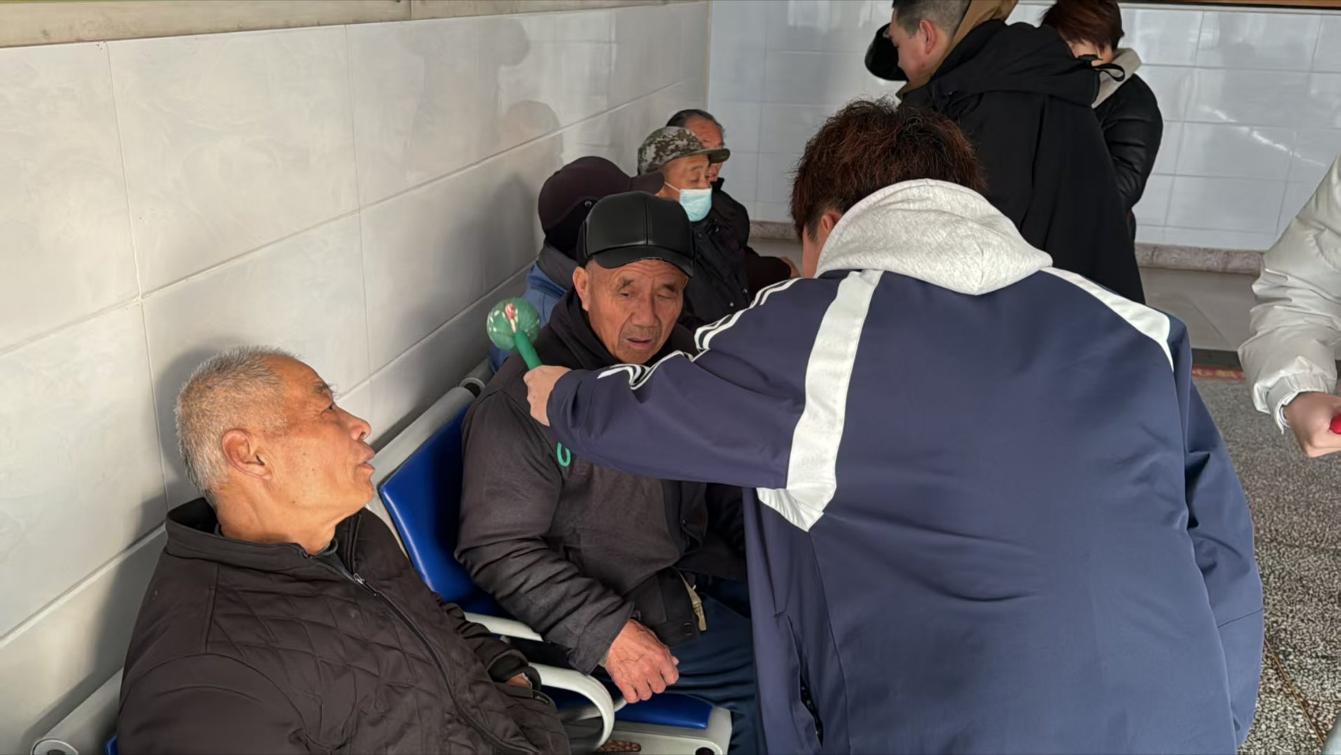 秦岭笑谈 【敬老院中传暖意，青春之行递温情】曲阜师范大学大学生寒假社会实践202