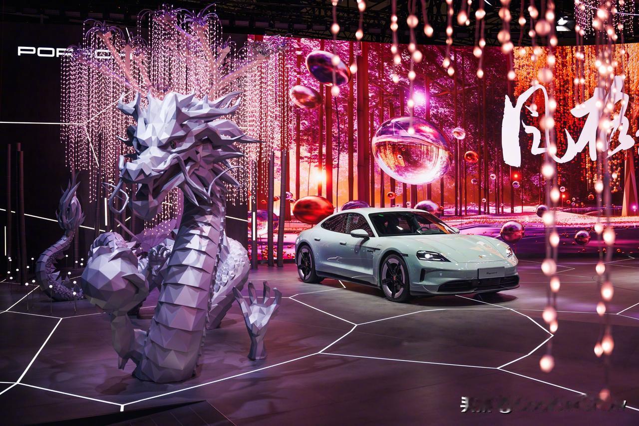 保时捷Macan EV/新款Taycan北京车展亮相
Macan EV是1月底发