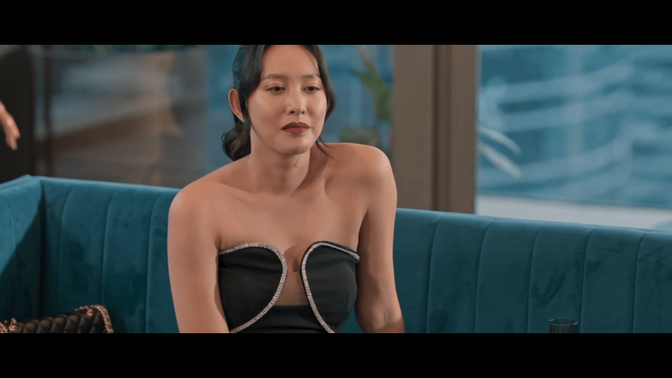 泰版三十而已赵静语看上了王漫妮  布萨巴和珍妮之间的互动太撩人，泰版三十而已完全