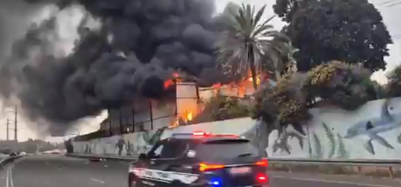 伊朗目前正直接针对以色列领导人及政府设施；文中还附有一段视频，记录了2026年3