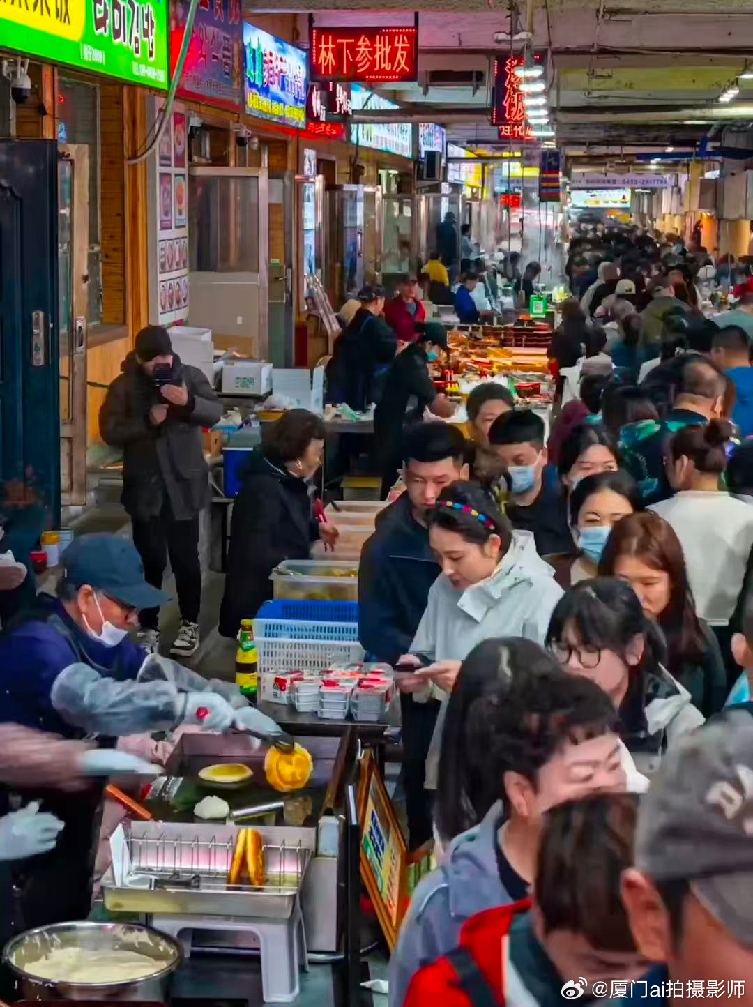 东北00后外卖站长爱跳街舞扎根家乡延吉稳步成长，从骑手到站長收获历练，小城烟火相