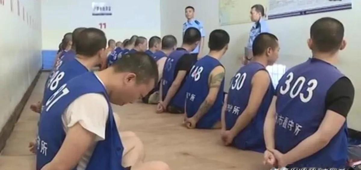 无期徒刑坐多久能出来？不少人觉得，减减刑、表现好几年就能出狱。但从2024年开始