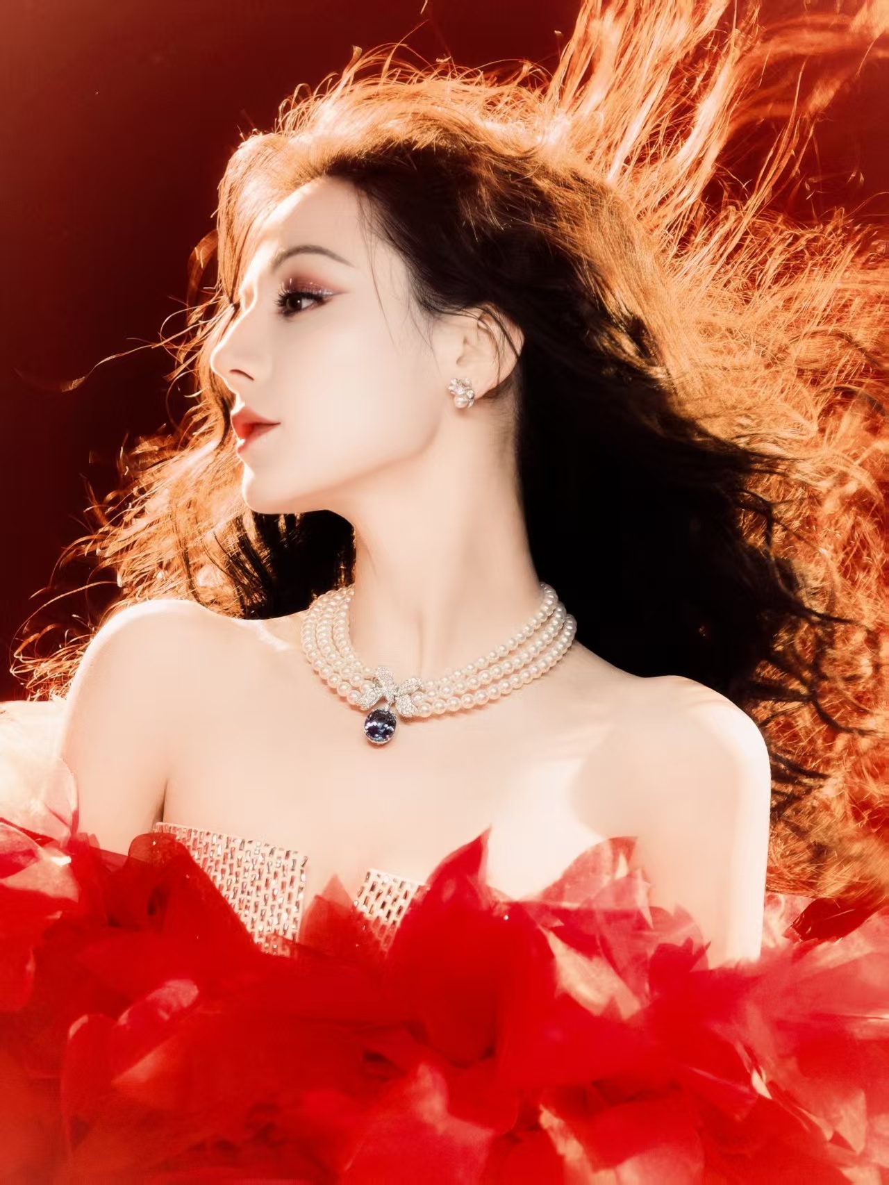 迪丽热巴迪丽热巴dlrb 迪丽热巴卫蓝 把所有的浪漫都存起来遇到你的时候通通都给