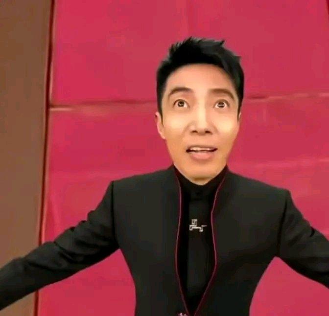 阿丘这事儿真是“善恶有报”的典型。他原名邱孟煌，出身军人世家，本有着不错的发展。