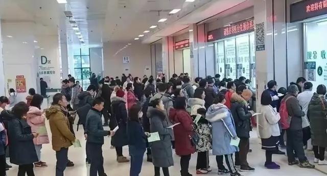 全世界唯一把治病救人当生意做的只有中国！这句话让不少中国人感到不适，甚至愤怒。但