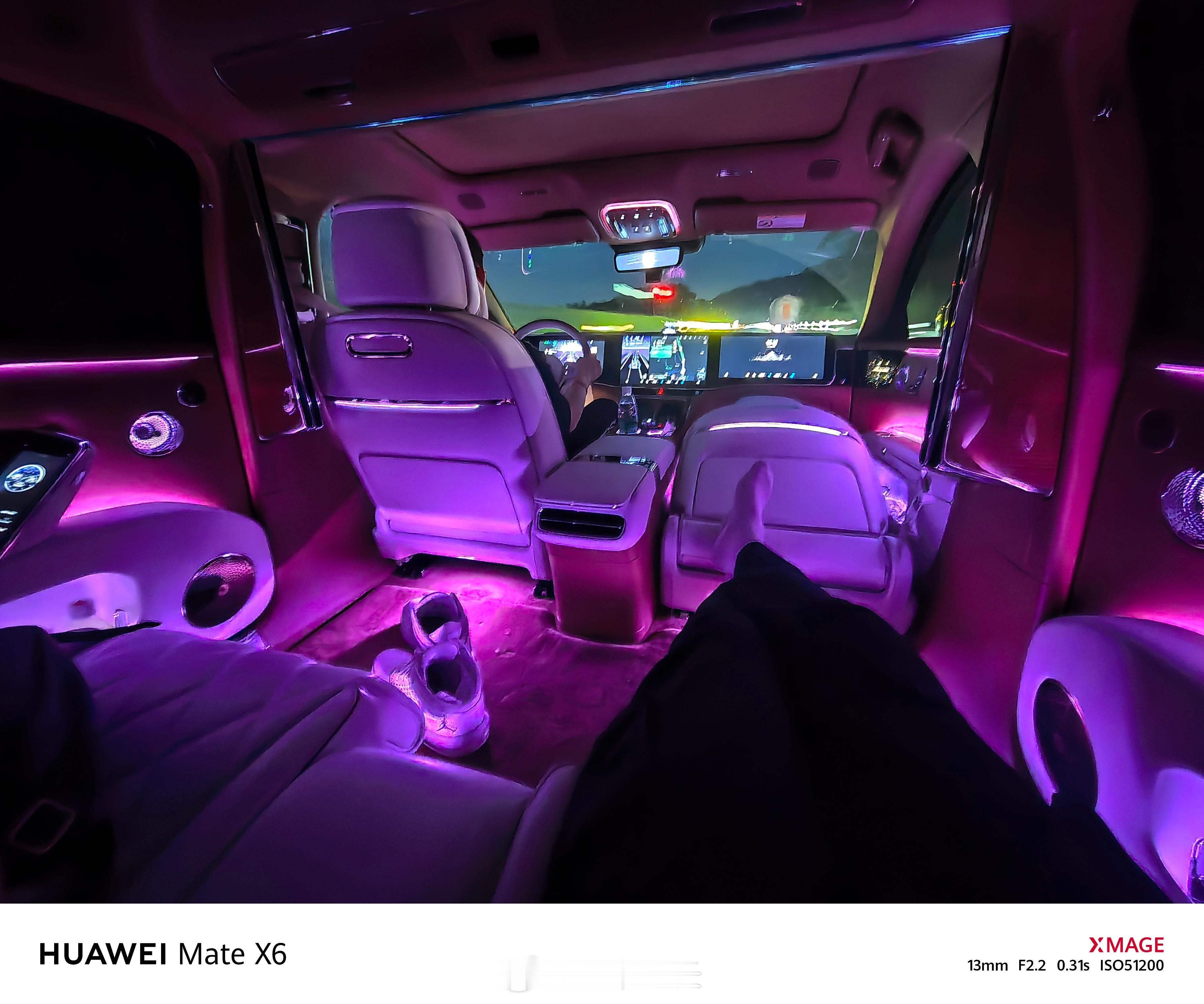 兄弟们，真的不开玩笑，尊界买回来那么久我是第一次坐后排原来是这个感觉啊。以后我出