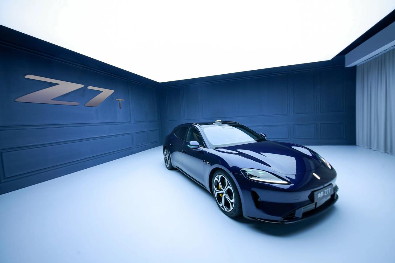 鸿蒙智行如何用“原生猎装”重塑20万级市场价值？
尚界Z7T的热销，并非偶然。作