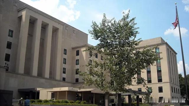 美国负责军备控制和防扩散事务的助理国务卿克里斯托弗·耶奥表示，美国已向俄罗斯和中