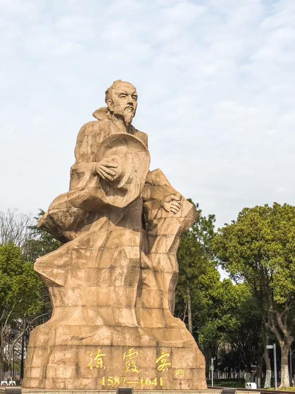 新年爱好打卡开始！今天中午吃的是咸鸭蛋、白鸡蛋，还喝了点粥。本以为能扛到晚上，结