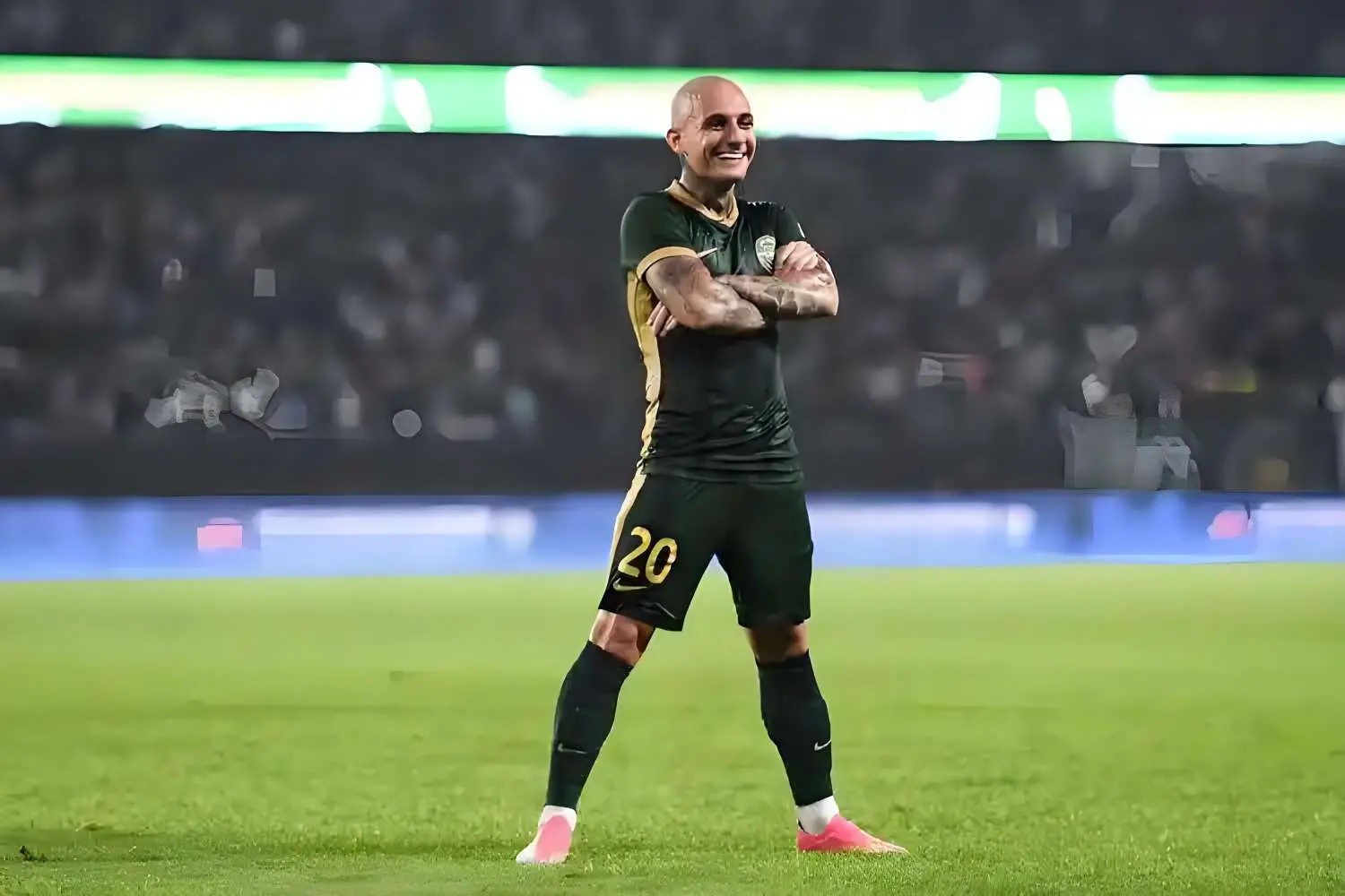 后金元时代（最近5年），中超有很多不错的外援，但只有三个人让我有降维打击的感觉：