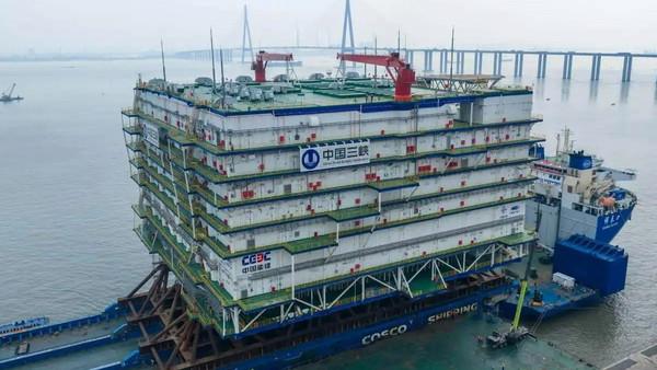 “海风之心”的启运，是中国深远海风电开发进程中里程碑式的跨越。这座全球等级最高的