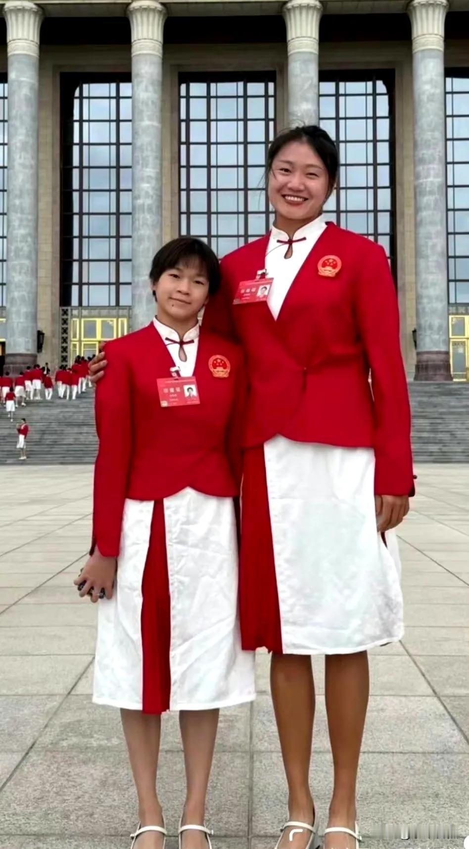 全红婵穿小裙子真可爱？背后的“小秘密”你发现了没？
昨晚全红婵穿小裙子，瞬间变身