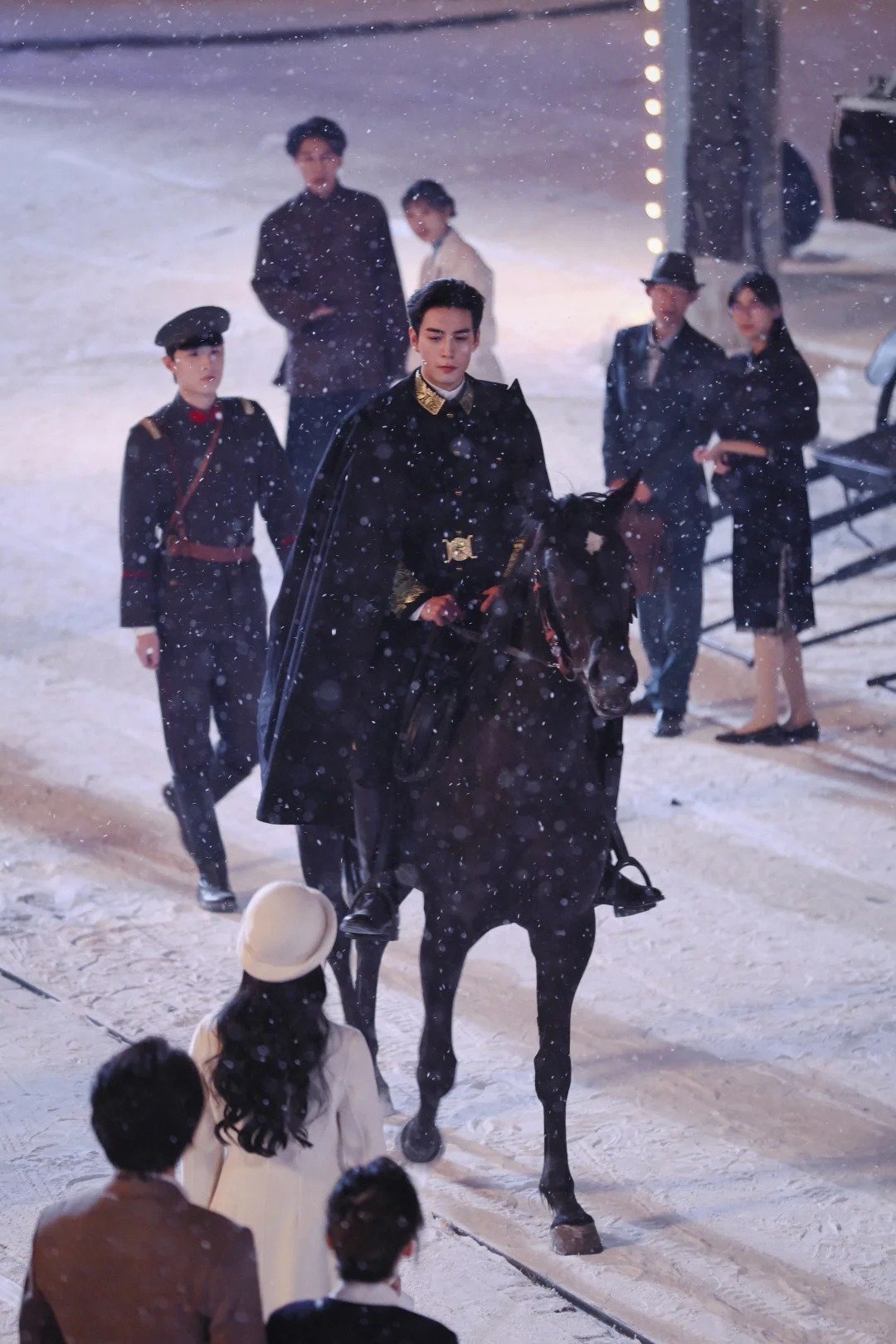 陈星旭在播和待播角色都是npc 陈星旭在播《轧戏》和待播《突然的喜欢》角色都是n