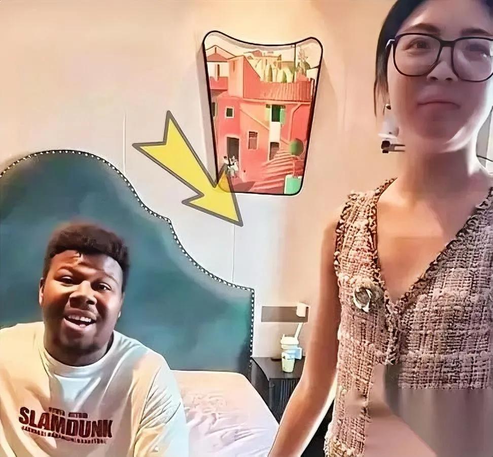 这租客真的绝了

我看完都气笑了

合着规矩只用来约束房东？

明明租房前房东明
