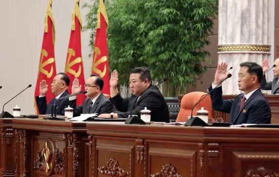 朝中社周一报道，朝鲜执政党最新一次重要会议表示，上个月失败的军事卫星发射是 "最