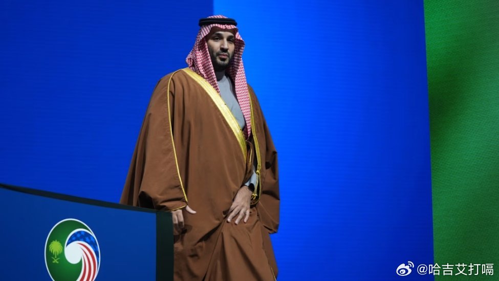 凤凰新闻【海湾国家，不想忍了？】◆阿布扎比，阿联酋总统谢赫•穆罕默德•本•扎耶德