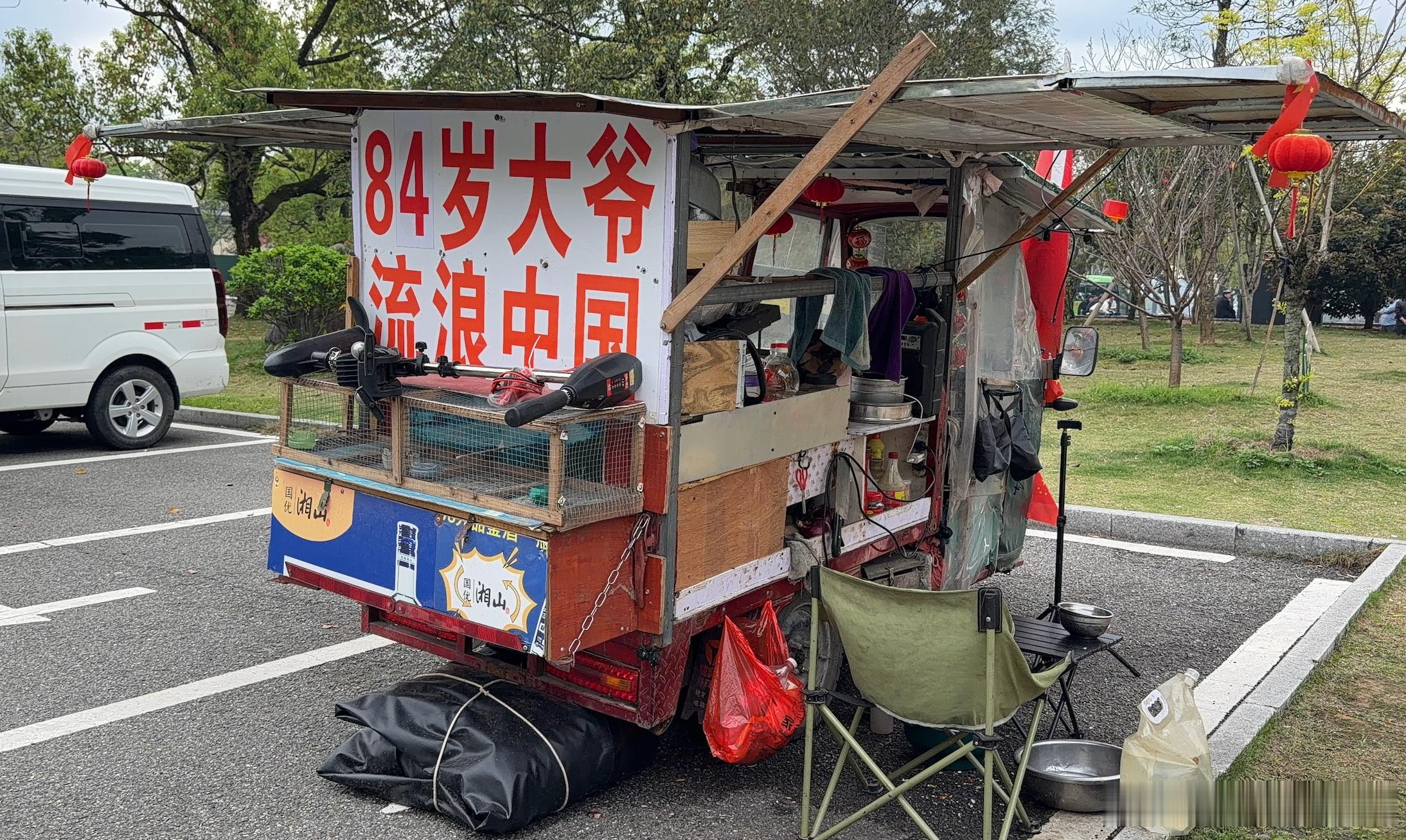 就说一句：领导提出的一些“抽象”要求，最好近期能稍微收一收。其实原本体现功能强大