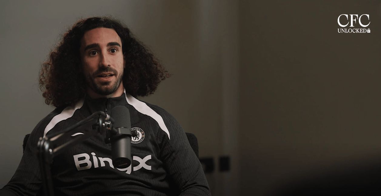 切尔西官方放出库库雷利亚长篇采访。你和一些超级巨星一起踢过球。我猜你和梅西、内马