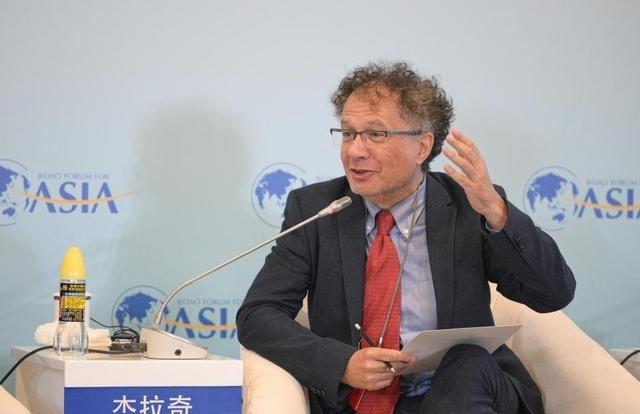 意大利前副部长曾吐槽中国：剥夺了女性在深夜街头被抢劫的“权利”。

一座城市的文