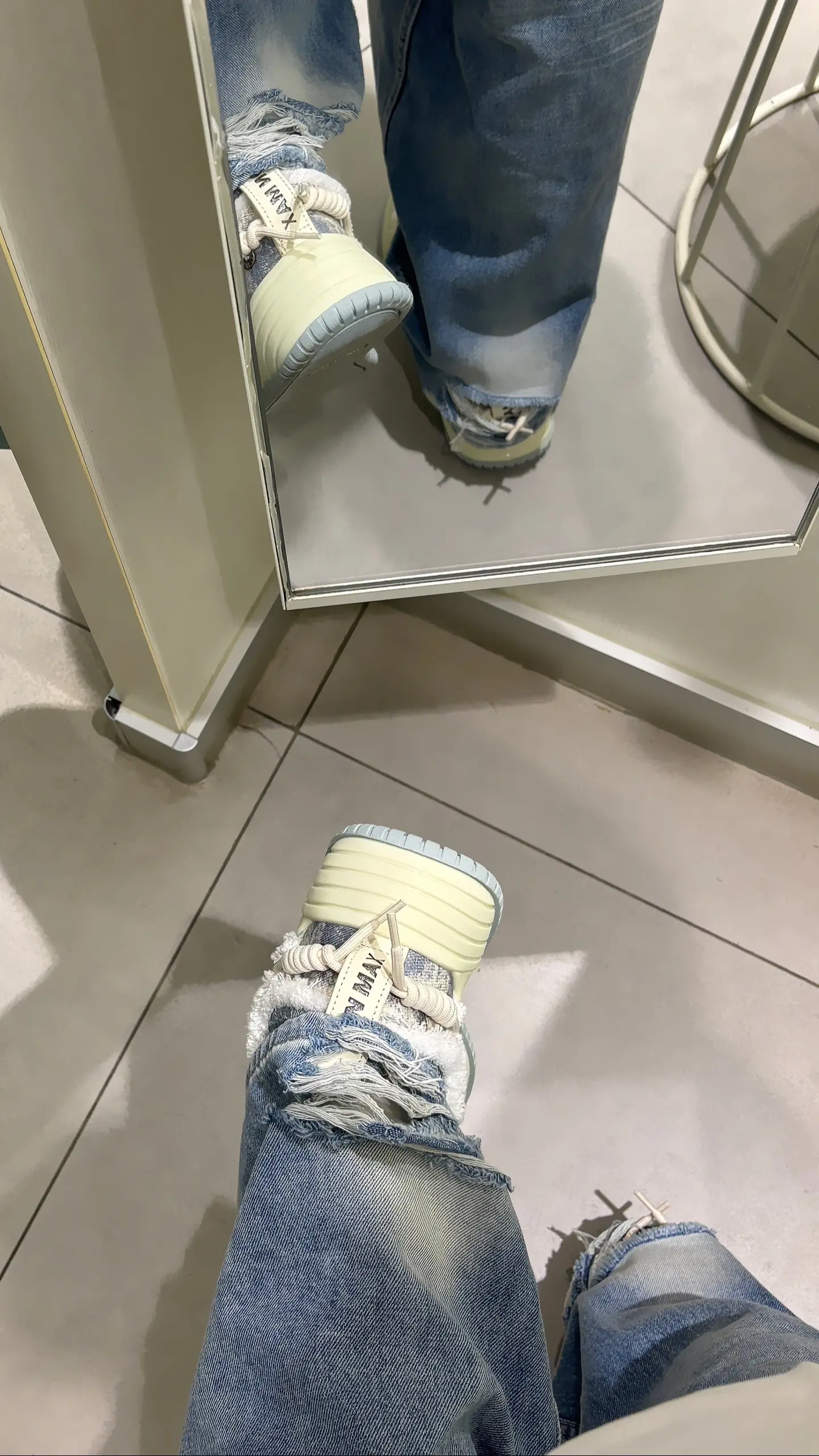 如果你决定跟随感觉 为爱勇敢一次。