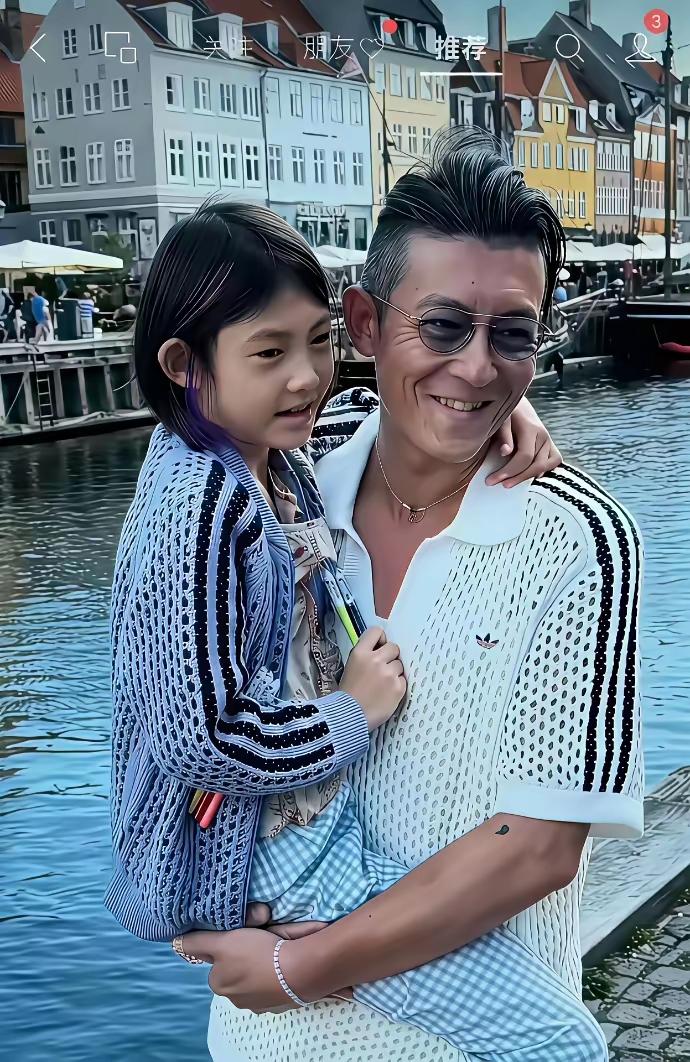 陈冠希这几年的状态确实让人有点意外，45岁的年纪，看着比同龄素人还显沧桑。最近看