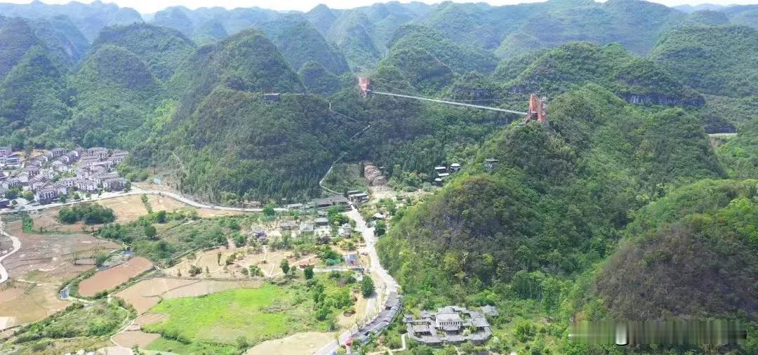 [烟花]初夏限定浪漫！来长顺邂逅山水花海吧~[比心]

藏在长顺的神泉谷是初夏最