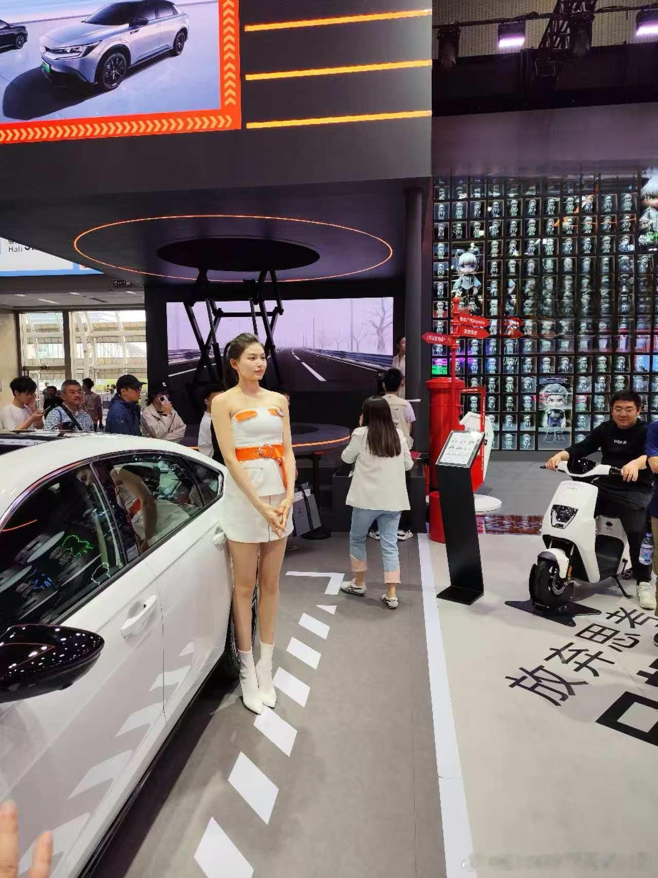 长沙车展开始，并非所有沟通都一帆风顺，也遇到过一些不配合的情况。但我深知，车展期