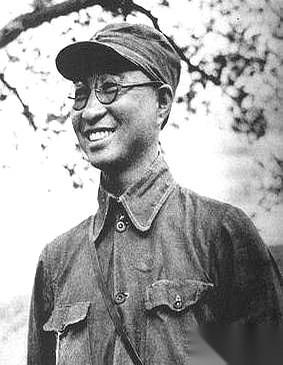 儿子问他授了什么衔，他笑着说，辣椒酱。
我琢磨了好几天这句话，太绝了。
一辈子活