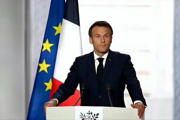 马克龙较上劲了，普京人狠话不多：那就打核战，我外交部连用2不。
 
最近，一贯以