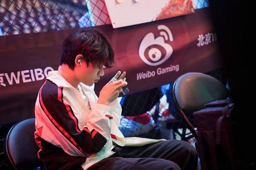 WBG珊志联赛淘汰2600PEL第五周周决珊志斩获生涯2600次淘汰。常年深耕赛