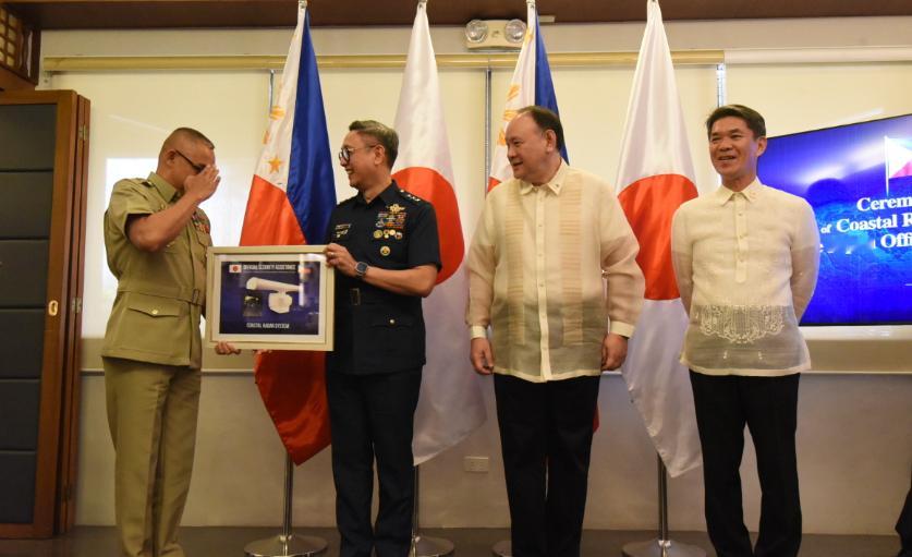 2月11号，日本正式向菲律宾移交了一套海岸监视雷达系统。这套设备可不是普通货色—