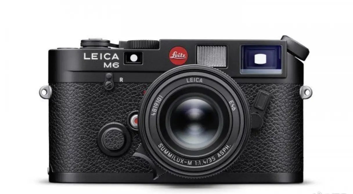 黑石集团icon正考虑出售徕卡icon45%的股份，估值10亿欧元，差不多82亿