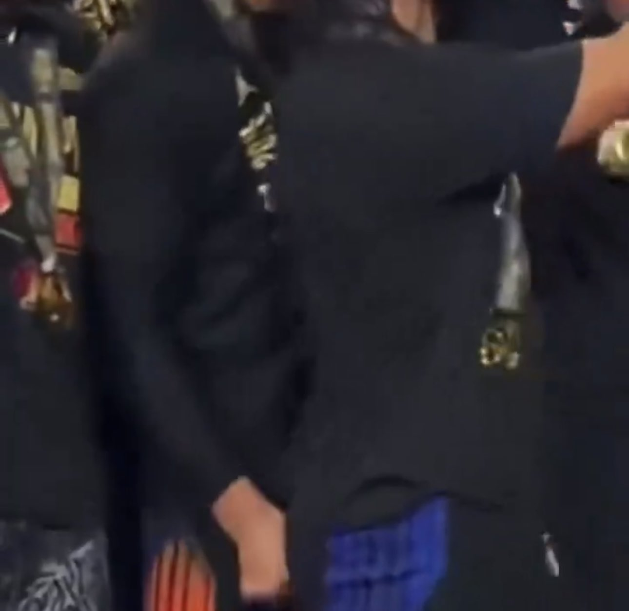 颁奖仪式 -> 赛后采访 nba