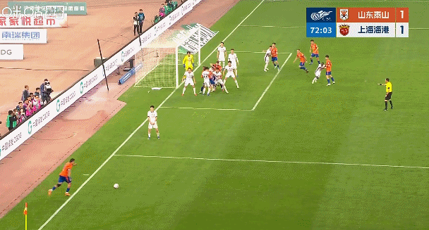 #克雷桑破门# 克雷桑小角度直接破门，泰山1比1扳平海港#山东泰山vs上海海港#