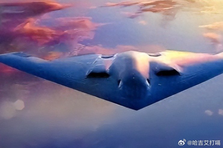 凤凰新闻【美国4架B-2轰炸机如果悄悄入侵中国，到底能不能“防”得住？】B-2隐